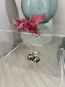 Tahitian pearl bypass ring
