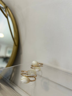 Mother of Pearl Pikake Twist Ring