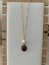 Load image into Gallery viewer, ‘Opihi Necklace