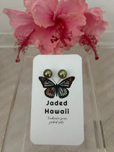 Load image into Gallery viewer, Pistachio Tahitian Pearl Stud Earrings