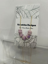 Load image into Gallery viewer, Floating Crown Flower Necklace