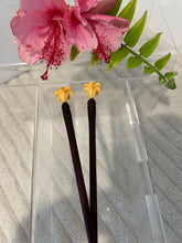 Load image into Gallery viewer, Puakenikeni Hair Pick