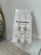 Load image into Gallery viewer, Crown Flower Earrings