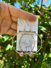 Load image into Gallery viewer, Edison Pearl Hoop Earrings