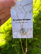 Load image into Gallery viewer, Crown Flower Necklace