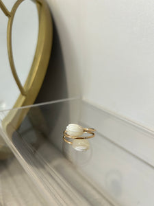 Mother of Pearl Pikake Twist Ring