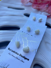 Load image into Gallery viewer, Mother of Pearl Pikake Stud Earrings