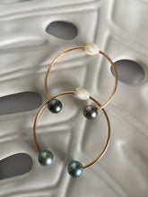 Load image into Gallery viewer, Lilinoe Cuff bracelet