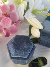 Load image into Gallery viewer, Gift Box