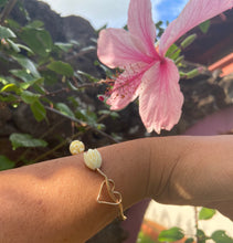 Load image into Gallery viewer, Pikake wave cuff