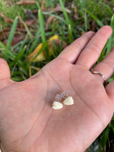 Load image into Gallery viewer, Pikake stud earrings