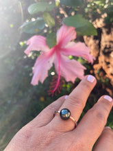 Load image into Gallery viewer, Floating Tahitian Pearl Ring