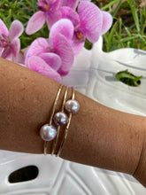 Load image into Gallery viewer, Lush Edison Pearl Bangle 14g