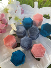 Load image into Gallery viewer, Gift Box