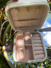 Load image into Gallery viewer, Travel Jewelry Case