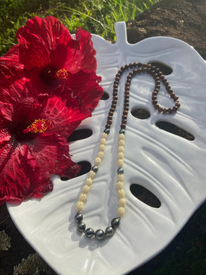 Lanaka Necklace