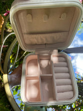 Load image into Gallery viewer, Travel Jewelry Case