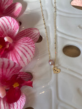 Load image into Gallery viewer, Mom necklace