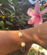 Load image into Gallery viewer, Pikake wave cuff