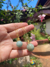 Load image into Gallery viewer, Green Jade Pineapple Necklace