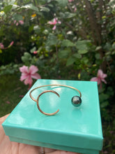 Load image into Gallery viewer, Mahina Cuff bracelet