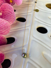 Load image into Gallery viewer, 10mm Tahitian pearl floating necklaces