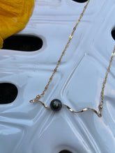 Load image into Gallery viewer, Twisted Love Necklace