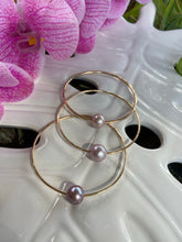 Load image into Gallery viewer, Lush Edison Pearl Bangle 14g