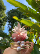 Load image into Gallery viewer, Edison Pearl Bangles Size 71/2