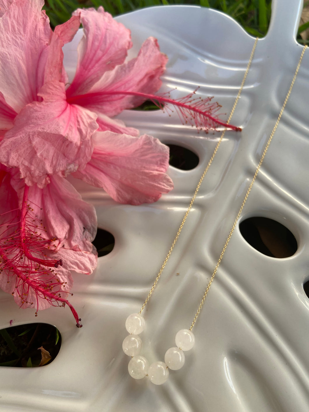 Vintage white jade necklace