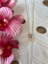 Load image into Gallery viewer, Mom necklace