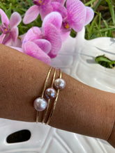 Load image into Gallery viewer, Edison Pearl Bangles Size 71/2