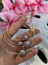 Load image into Gallery viewer, Lush Edison Pearl Bangle