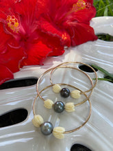 Load image into Gallery viewer, Malina Bangle with Tahitian Pearl