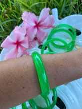 Load image into Gallery viewer, Green Apple Jade Bracelet