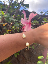 Load image into Gallery viewer, Pikake wave cuff