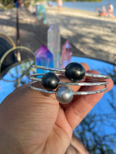 Load image into Gallery viewer, Tahitian Pearl Bangle Sterling Silver