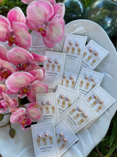 Load image into Gallery viewer, Pink Edison pearl stud earrings