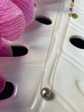Load image into Gallery viewer, 10mm Tahitian pearl floating necklaces