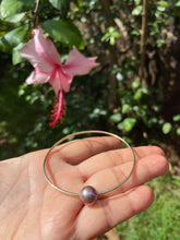 Load image into Gallery viewer, Edison Pearl Bangles Size 71/2