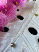 Load image into Gallery viewer, 10mm Tahitian pearl floating necklaces