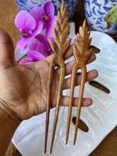 Load image into Gallery viewer, Torch Ginger