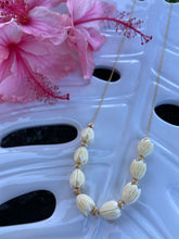Load image into Gallery viewer, Eliza Pikake Necklace
