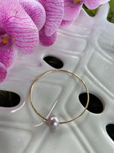Load image into Gallery viewer, Edison Pearl Bangles Size 71/2