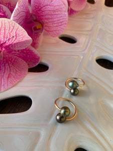 Tahitian pearl bypass rings