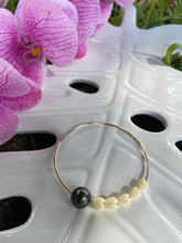 Load image into Gallery viewer, Tahitian Pikake Bangle
