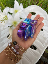 Load image into Gallery viewer, Raw Aura Florite Quartz
