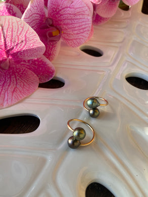 Tahitian pearl bypass rings