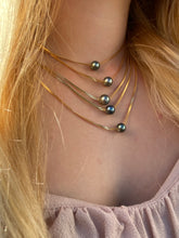 Load image into Gallery viewer, Herringbone Tahitian Pearl Necklace