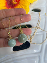Load image into Gallery viewer, Green Jade Pineapple Necklace